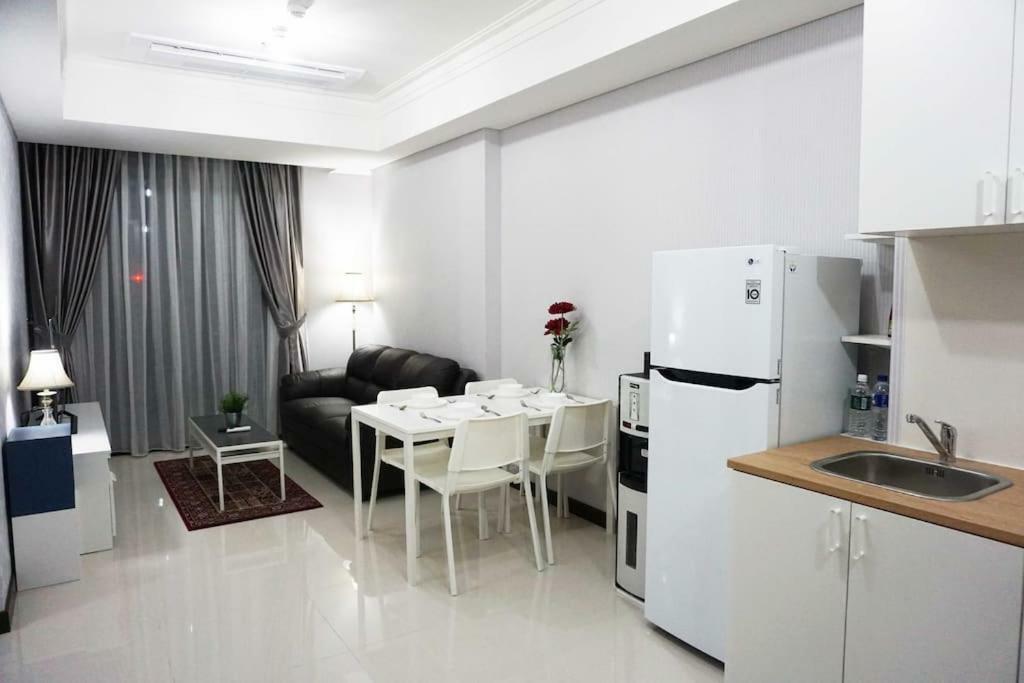 Luxury 2 Bedroom Condo At Casa Grande Residence - Kasablanka Mall 자카르타 외부 사진